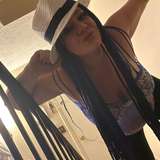 missmakeyoubust from onlyfans